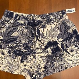 New with tags Women old navy cotton shirts size large